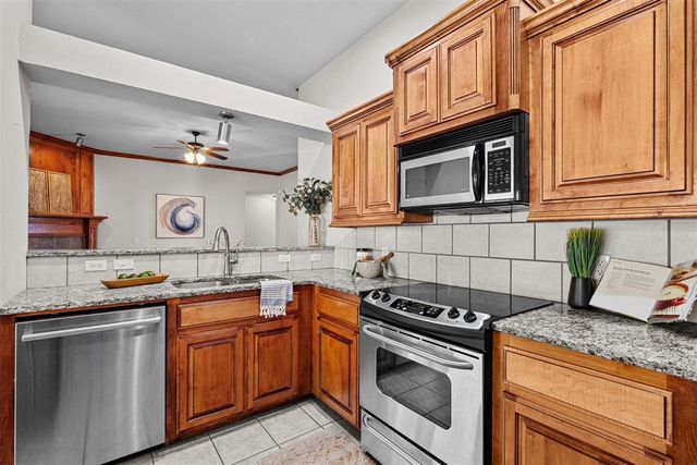 448 Highgrove Drive, Blanchard, OK 73010