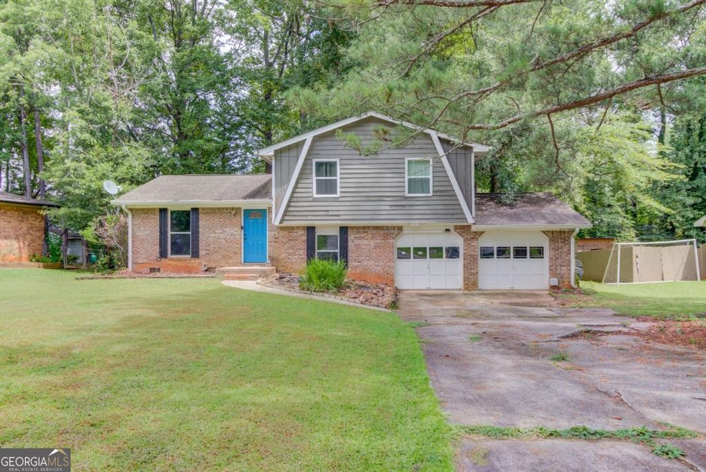 321 Amberwood Drive, Lawrenceville, GA 30044
