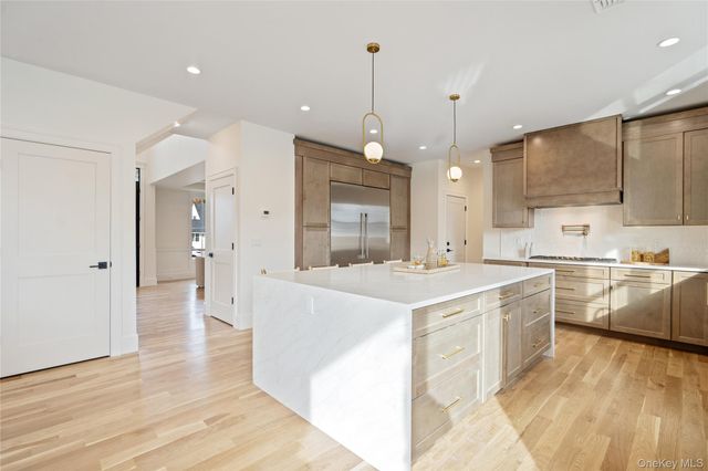 908 Maple Lane, East Meadow, NY 11554