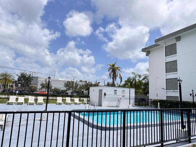 16450 NW 2nd Avenue 207, Miami, FL 33169