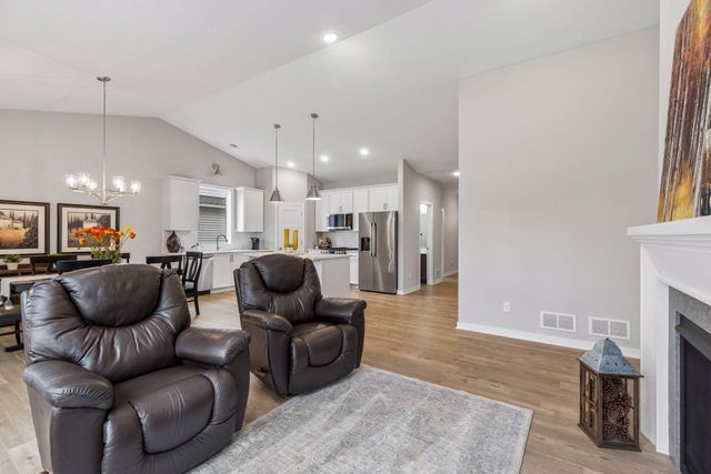 9169 62nd Street S, Cottage Grove, MN 55016