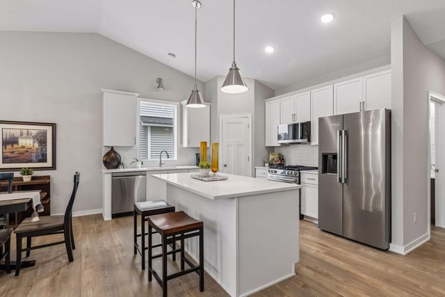 9169 62nd Street S, Cottage Grove, MN 55016