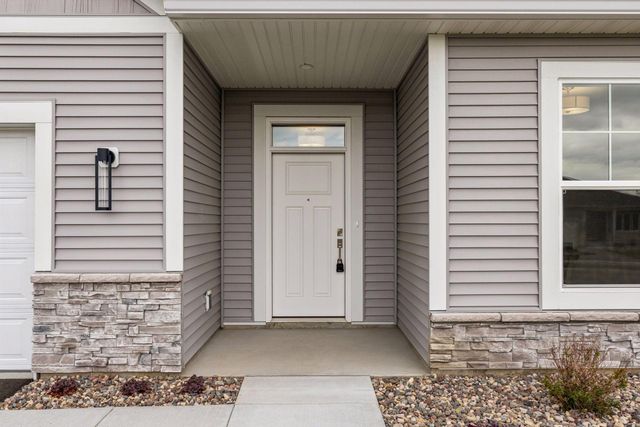 9169 62nd Street S, Cottage Grove, MN 55016