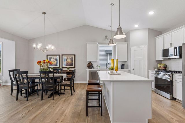 9169 62nd Street S, Cottage Grove, MN 55016