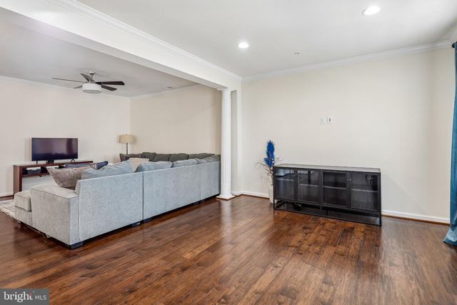 7504 BRUNSON CIR, Gainesville, VA 20155