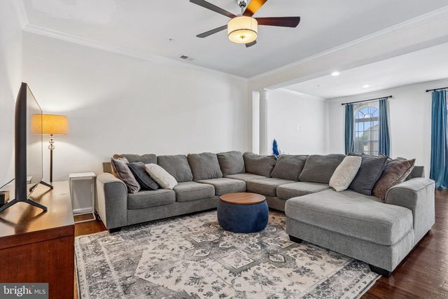 7504 BRUNSON CIR, Gainesville, VA 20155