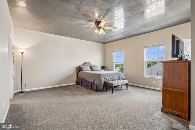 7504 BRUNSON CIR, Gainesville, VA 20155