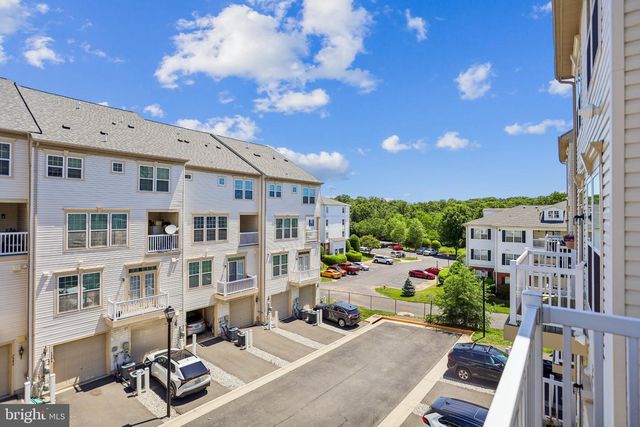 7504 BRUNSON CIR, Gainesville, VA 20155