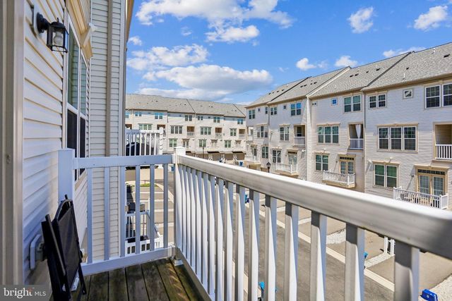 7504 BRUNSON CIR, Gainesville, VA 20155