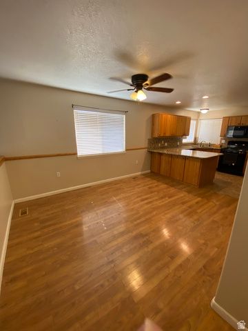 2188 S 2325 W, Syracuse, UT 84075