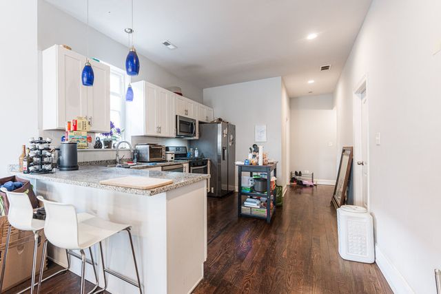 7522 S Langley Avenue, Chicago, IL 60619