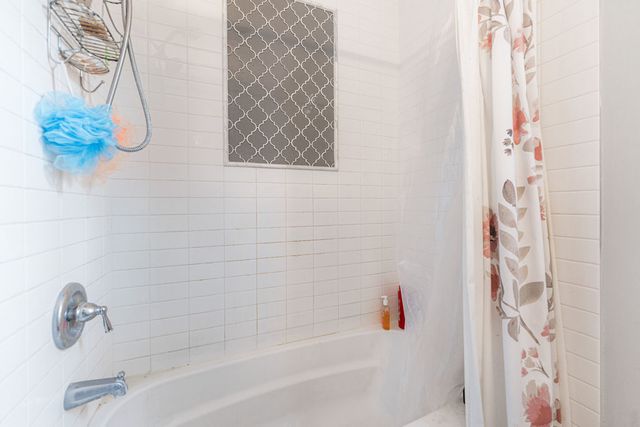 7522 S Langley Avenue, Chicago, IL 60619