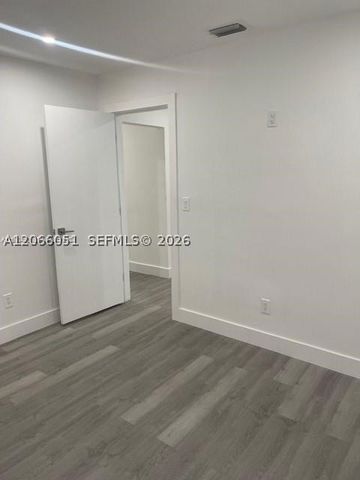 910 SW 8th Ave D, Miami, FL 33130