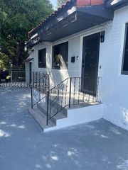 910 SW 8th Ave D, Miami, FL 33130