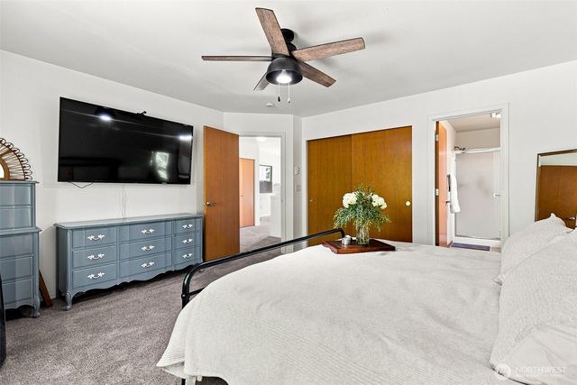 896 G Street SE, Tumwater, WA 98512
