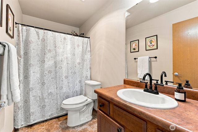 896 G Street SE, Tumwater, WA 98512