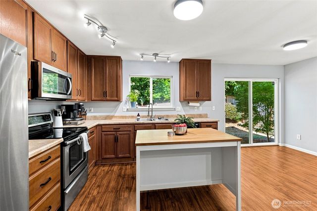 896 G Street SE, Tumwater, WA 98512