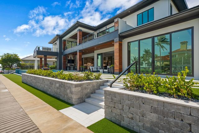 107 Bowsprit Drive, North Palm Beach, FL 33408