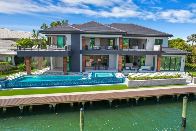 107 Bowsprit Drive, North Palm Beach, FL 33408