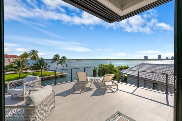 107 Bowsprit Drive, North Palm Beach, FL 33408