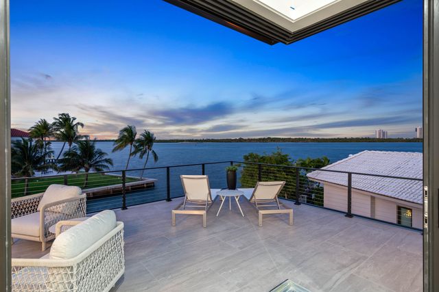 107 Bowsprit Drive, North Palm Beach, FL 33408