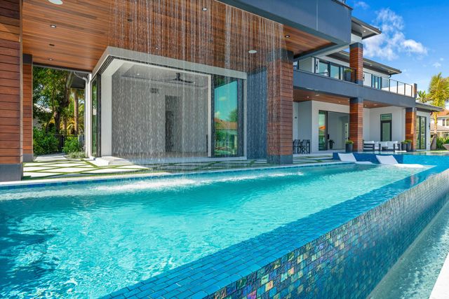 107 Bowsprit Drive, North Palm Beach, FL 33408