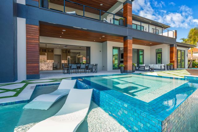 107 Bowsprit Drive, North Palm Beach, FL 33408