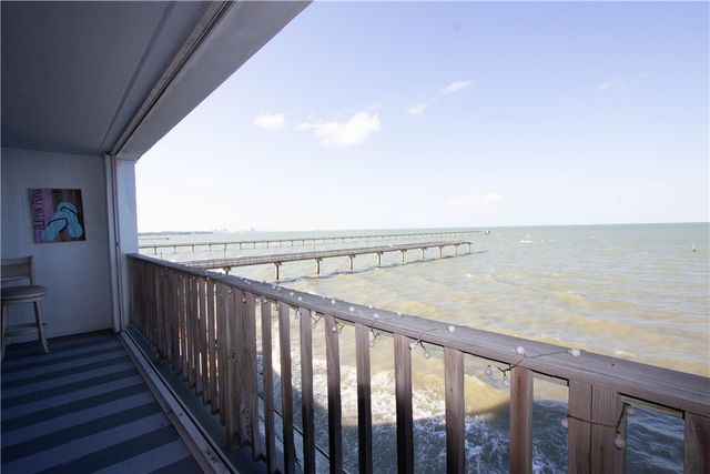 4334 Ocean Dr 203, Corpus Christi, TX 78412
