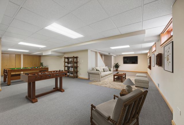 12816 S Parkside Drive, Palos Park, IL 60464