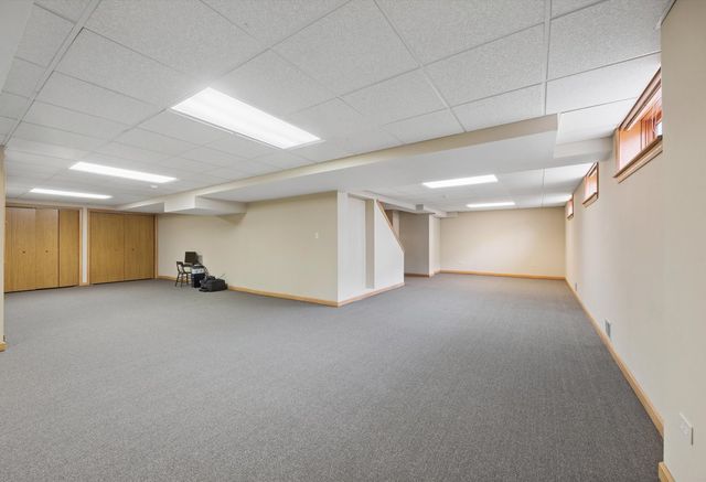 12816 S Parkside Drive, Palos Park, IL 60464