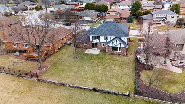 12816 S Parkside Drive, Palos Park, IL 60464