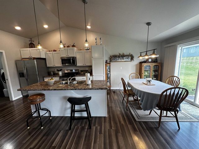 2300 MAYEK DRIVE, Waupaca, WI 54981