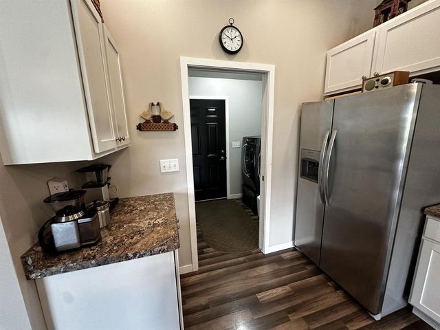 2300 MAYEK DRIVE, Waupaca, WI 54981