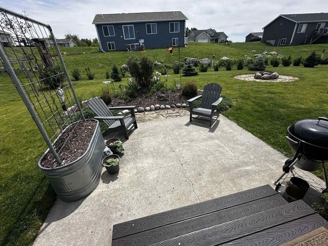 2300 MAYEK DRIVE, Waupaca, WI 54981