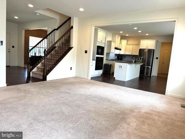 1800 CAMEO CT, Harrisburg, PA 17110