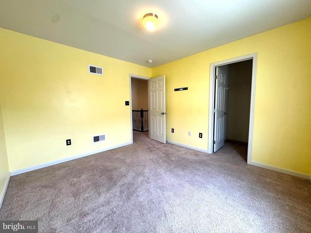 1800 CAMEO CT, Harrisburg, PA 17110