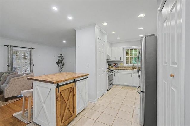 702 Highview Drive SE, Smyrna, GA 30082