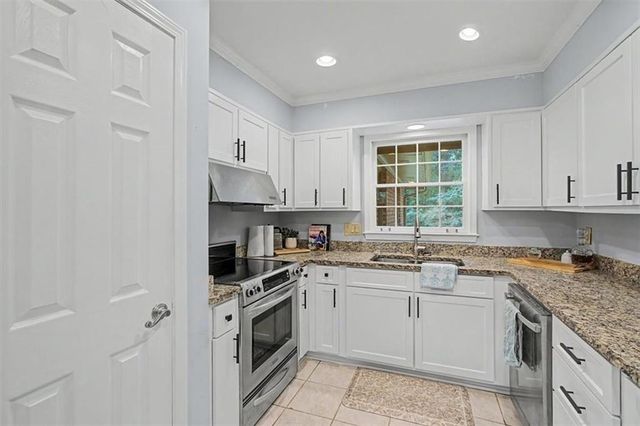 702 Highview Drive SE, Smyrna, GA 30082