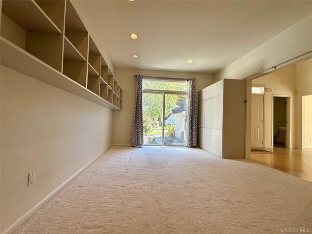 7 Cobblefield Lane, White Plains, NY 10605