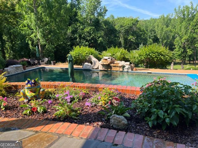 255 Plum Nelly Road, Athens, GA 30606