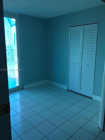 1251 NE 108th St 612, Miami, FL 33161