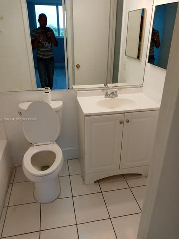 1251 NE 108th St 612, Miami, FL 33161