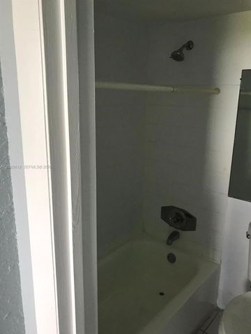 1251 NE 108th St 612, Miami, FL 33161