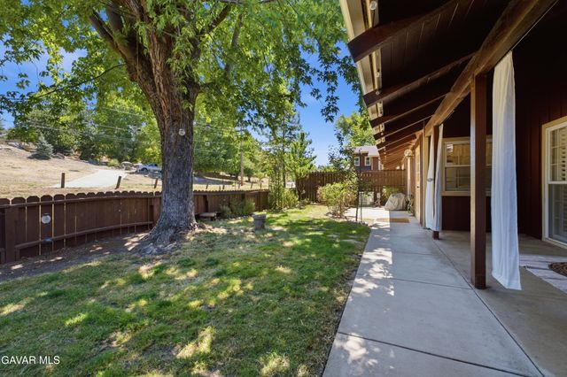 5 Meadow Lakes Drive, Tehachapi, CA 93561