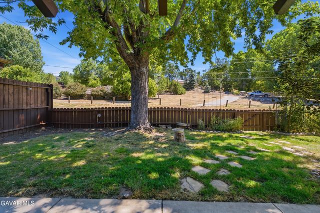 5 Meadow Lakes Drive, Tehachapi, CA 93561