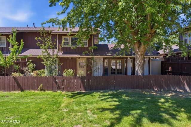 5 Meadow Lakes Drive, Tehachapi, CA 93561