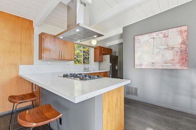 411 Glenwood Avenue, Woodside, CA 94062