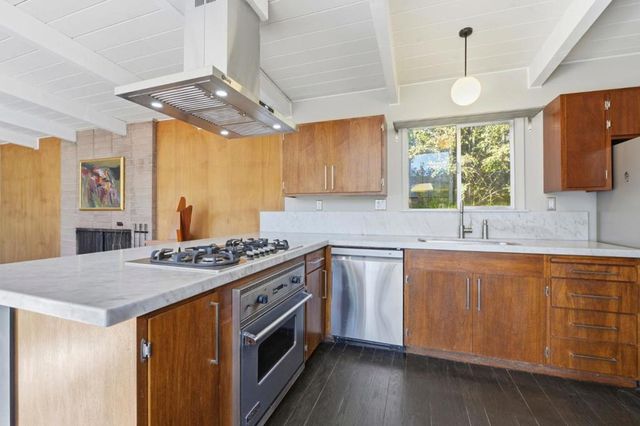 411 Glenwood Avenue, Woodside, CA 94062