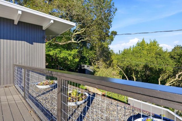 411 Glenwood Avenue, Woodside, CA 94062