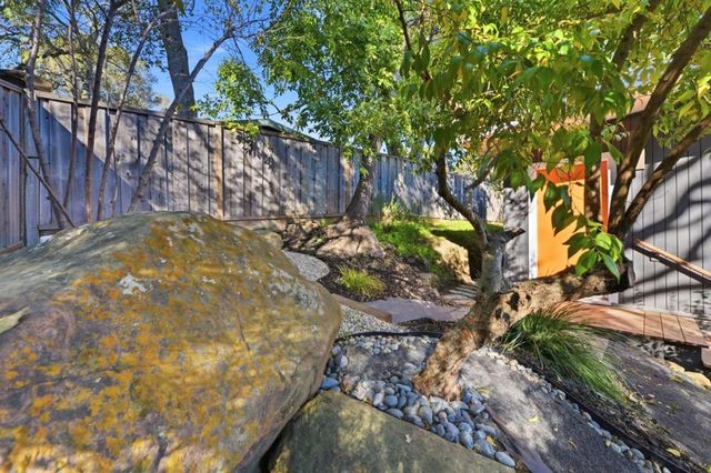 411 Glenwood Avenue, Woodside, CA 94062